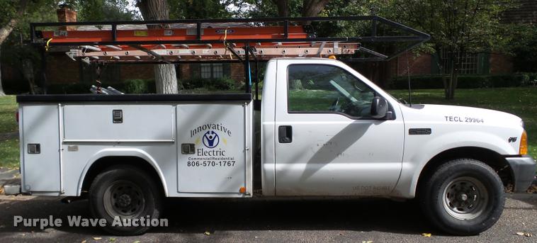 image for item BZ9223 2000 Ford F250 Super Duty utility truck