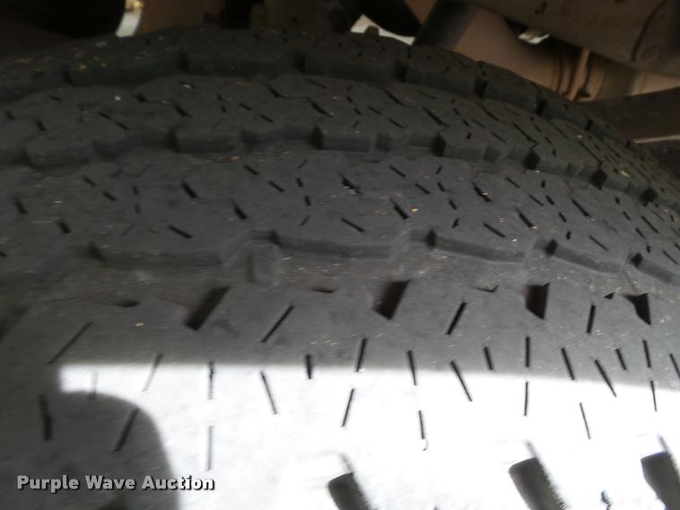 image for item BZ9224 2006 Ford F350 Super Duty Crew Cab pickup truck