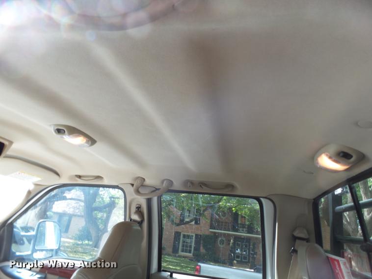 image for item BZ9224 2006 Ford F350 Super Duty Crew Cab pickup truck