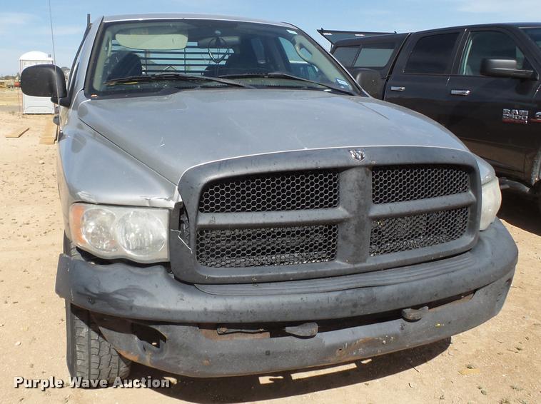 image for item BZ9225 2004 Dodge Ram 1500 Quad Cab pickup truck