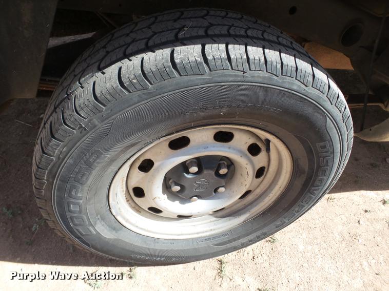 image for item BZ9225 2004 Dodge Ram 1500 Quad Cab pickup truck