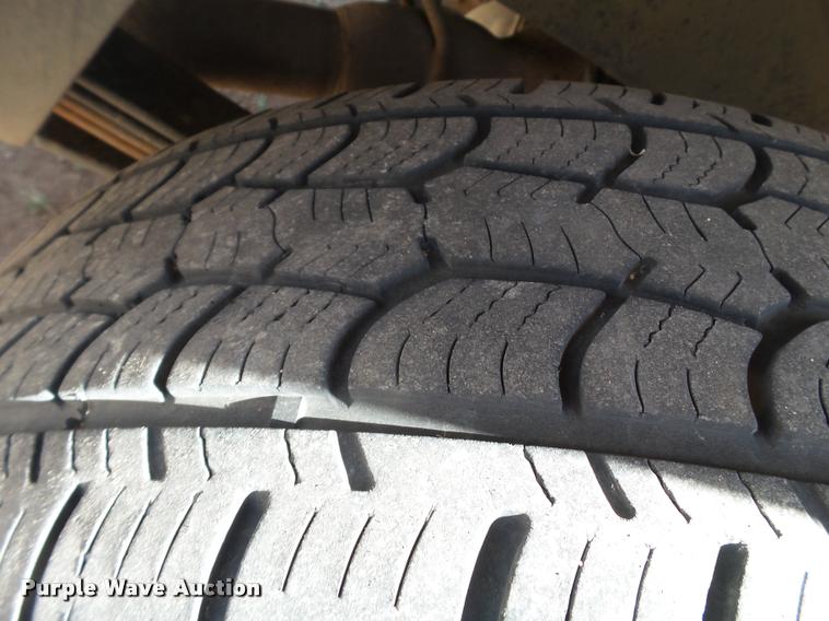 image for item BZ9225 2004 Dodge Ram 1500 Quad Cab pickup truck