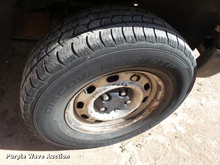 image for item BZ9225 2004 Dodge Ram 1500 Quad Cab pickup truck