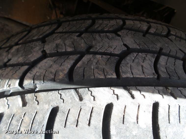 image for item BZ9225 2004 Dodge Ram 1500 Quad Cab pickup truck