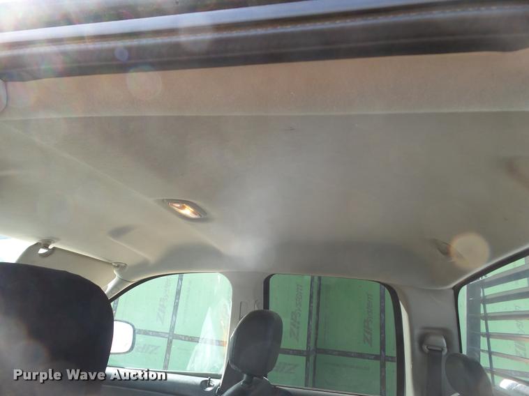 image for item BZ9225 2004 Dodge Ram 1500 Quad Cab pickup truck