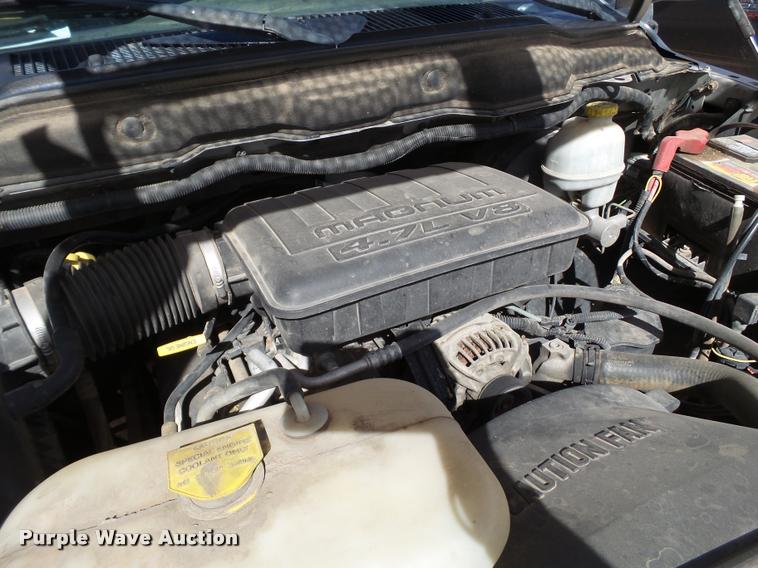 image for item BZ9225 2004 Dodge Ram 1500 Quad Cab pickup truck