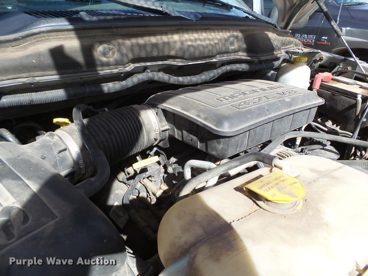 image for item BZ9225 2004 Dodge Ram 1500 Quad Cab pickup truck