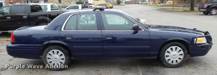 image for item CC9002 2010 Ford Crown Victoria Police Interceptor