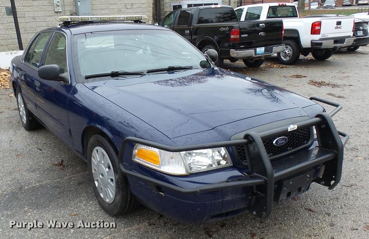 image for item CC9002 2010 Ford Crown Victoria Police Interceptor