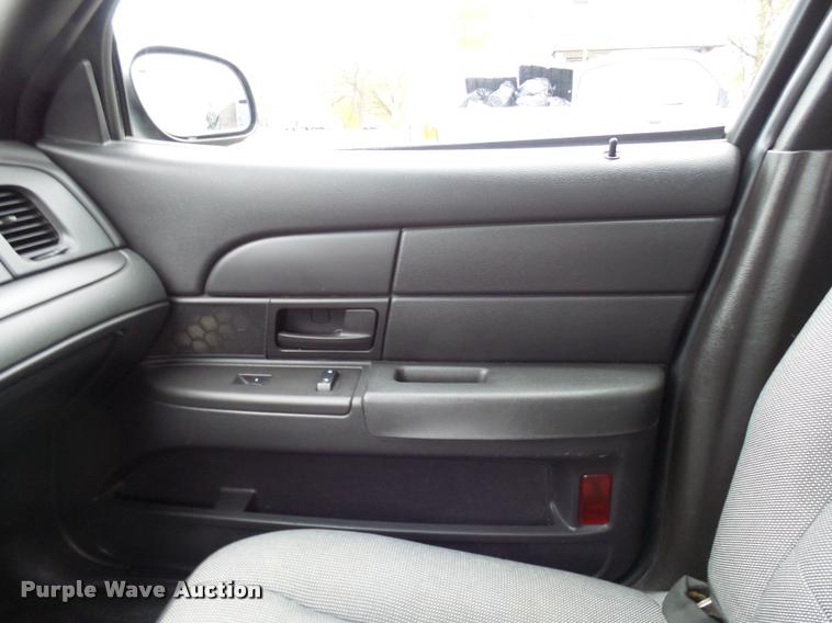 image for item CC9002 2010 Ford Crown Victoria Police Interceptor