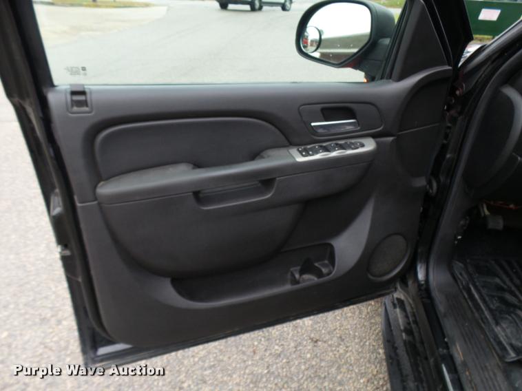 image for item CC9004 2011 Chevrolet Tahoe Police SUV