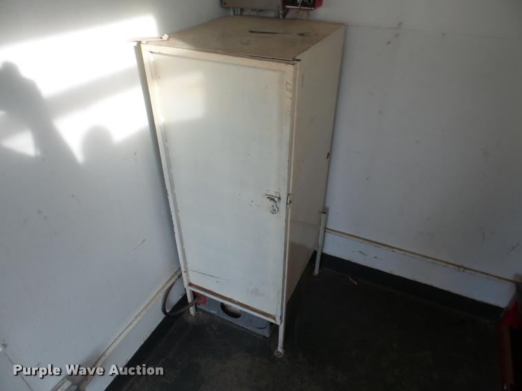 image for item DA2970 1997 shop built enclosed cargo trailer