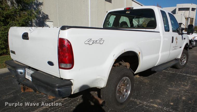 image for item DA2971 2006 Ford F350 Super Duty SuperCab pickup truck