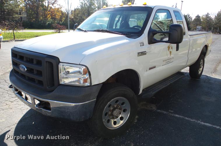 image for item DA2971 2006 Ford F350 Super Duty SuperCab pickup truck