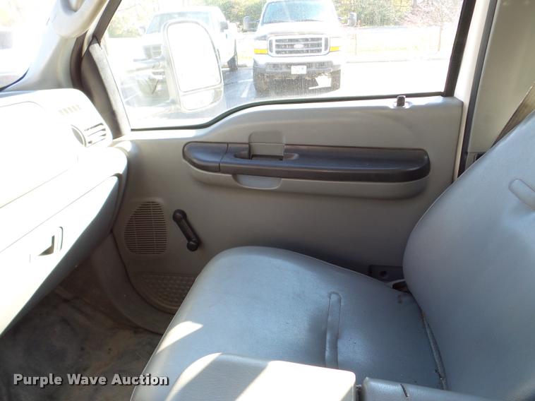 image for item DA2971 2006 Ford F350 Super Duty SuperCab pickup truck