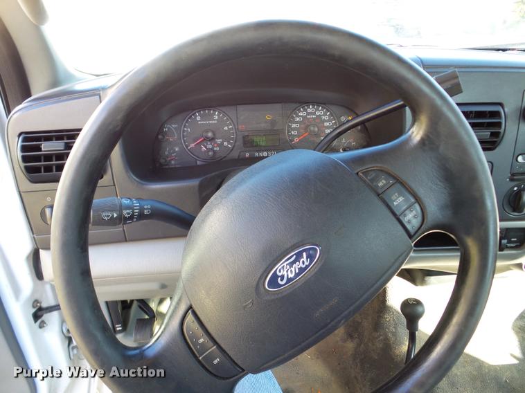 image for item DA2971 2006 Ford F350 Super Duty SuperCab pickup truck