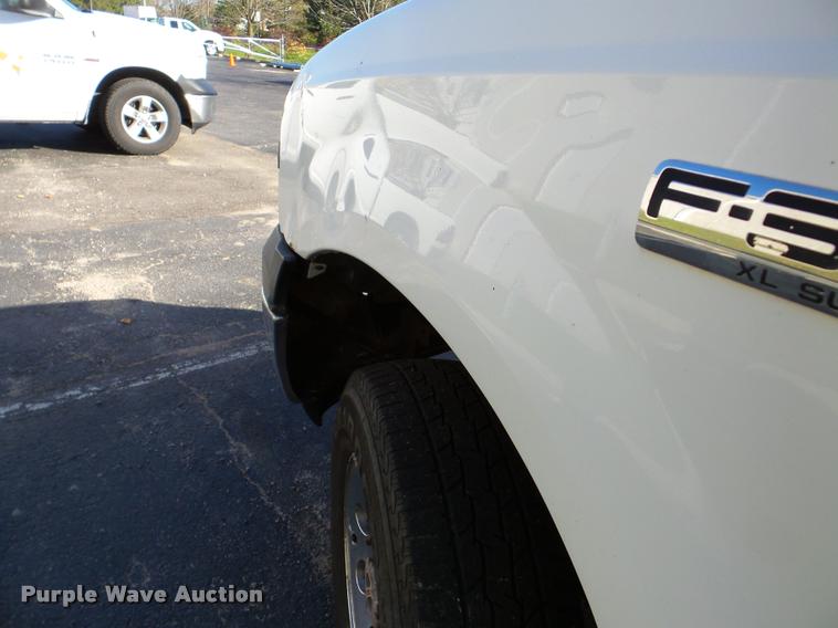 image for item DA2971 2006 Ford F350 Super Duty SuperCab pickup truck