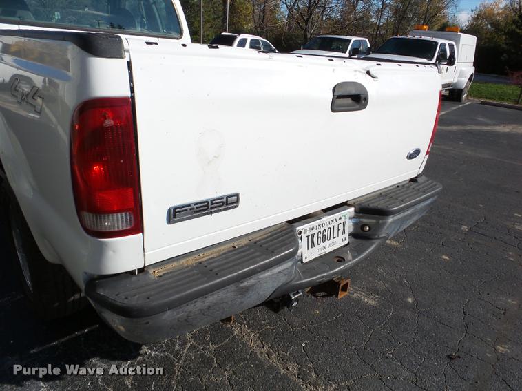 image for item DA2971 2006 Ford F350 Super Duty SuperCab pickup truck