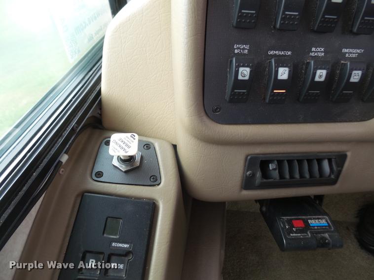 image for item DA3761 2004 National RV Tropical Sterling Edition RV