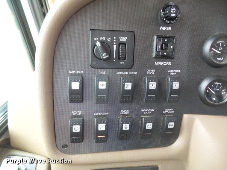 image for item DA3761 2004 National RV Tropical Sterling Edition RV