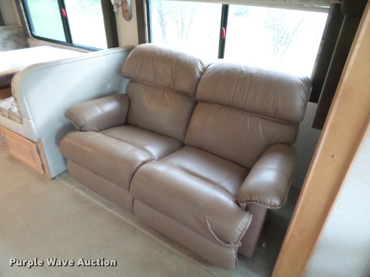 image for item DA3761 2004 National RV Tropical Sterling Edition RV