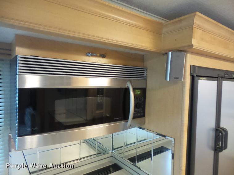 image for item DA3761 2004 National RV Tropical Sterling Edition RV