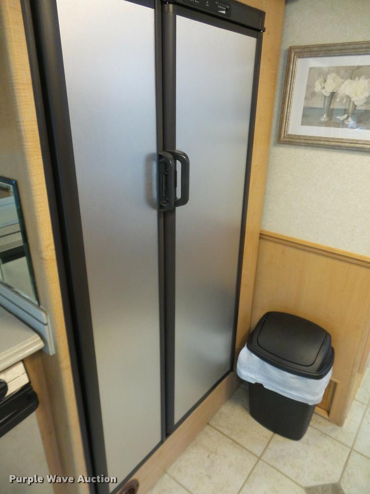 image for item DA3761 2004 National RV Tropical Sterling Edition RV