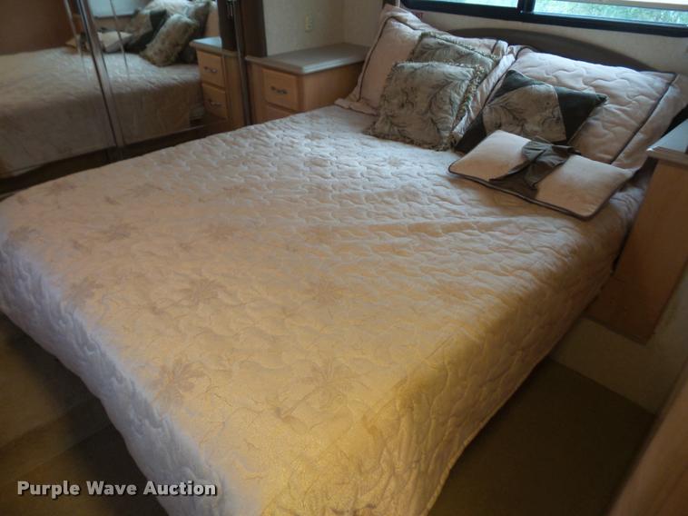 image for item DA3761 2004 National RV Tropical Sterling Edition RV