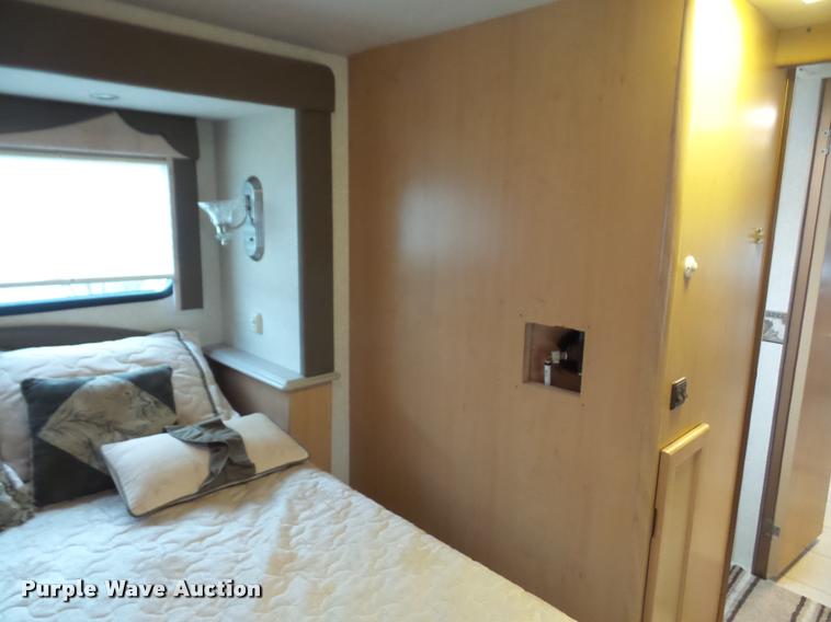 image for item DA3761 2004 National RV Tropical Sterling Edition RV