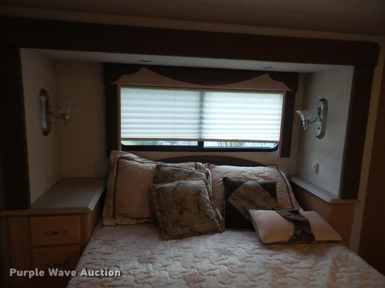 image for item DA3761 2004 National RV Tropical Sterling Edition RV