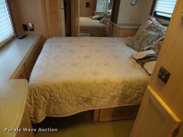 image for item DA3761 2004 National RV Tropical Sterling Edition RV