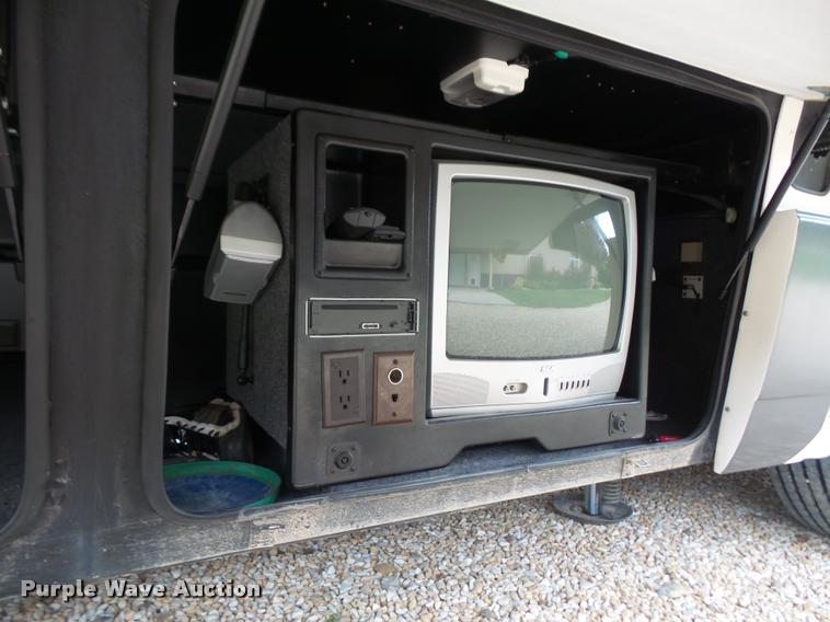 image for item DA3761 2004 National RV Tropical Sterling Edition RV