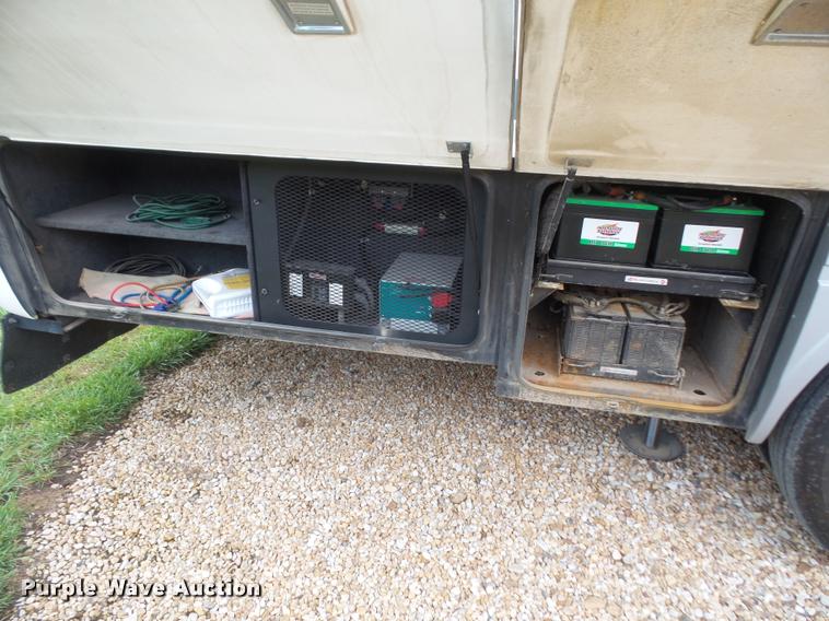 image for item DA3761 2004 National RV Tropical Sterling Edition RV