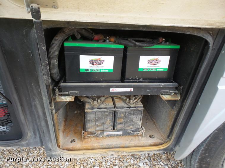 image for item DA3761 2004 National RV Tropical Sterling Edition RV