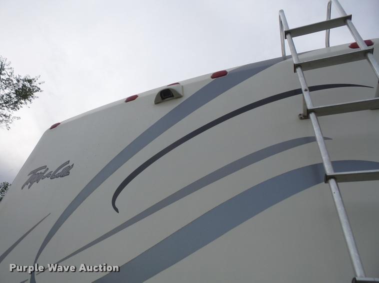 image for item DA3761 2004 National RV Tropical Sterling Edition RV