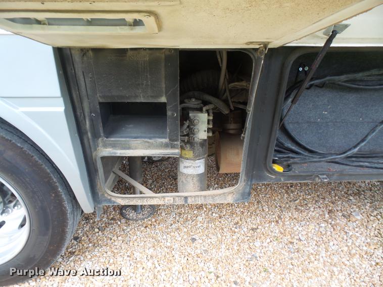 image for item DA3761 2004 National RV Tropical Sterling Edition RV