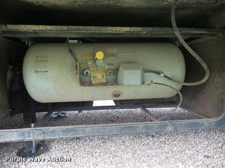 image for item DA3761 2004 National RV Tropical Sterling Edition RV