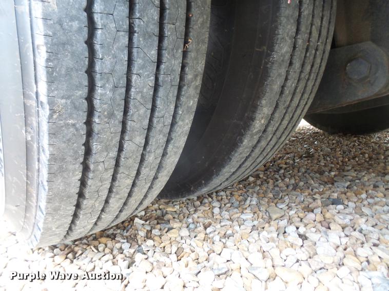 image for item DA3761 2004 National RV Tropical Sterling Edition RV