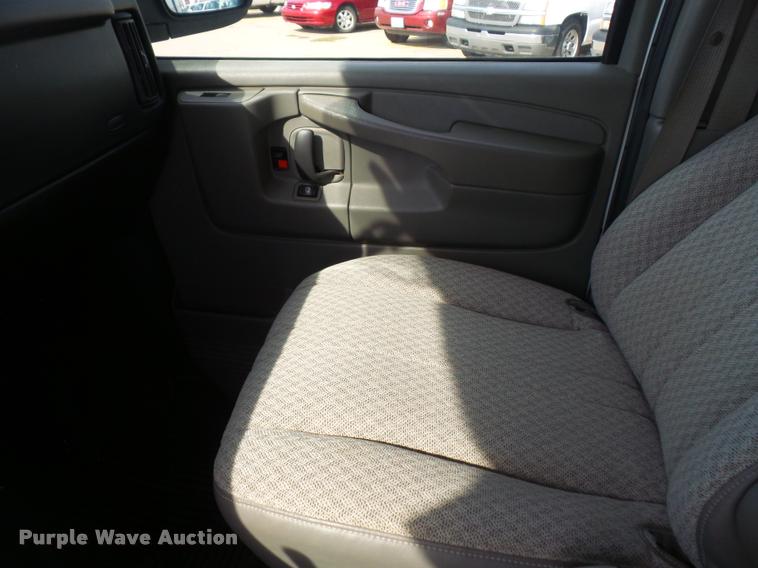 image for item DA3784 2008 Chevrolet Express 3500 Cargo van