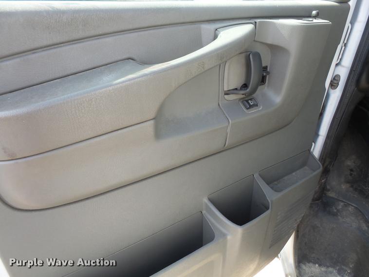 image for item DA3785 2008 Chevrolet Express 3500 Cargo van