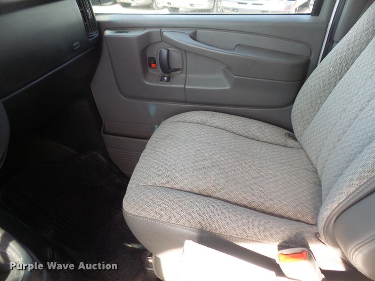 image for item DA3785 2008 Chevrolet Express 3500 Cargo van