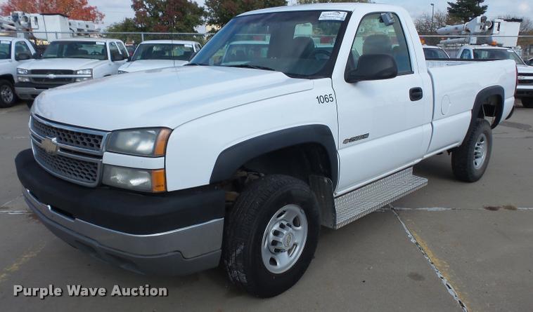 image for item DA3790 2005 Chevrolet Silverado 2500HD pickup truck