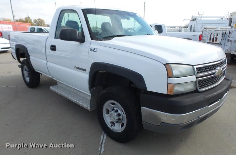 image for item DA3790 2005 Chevrolet Silverado 2500HD pickup truck