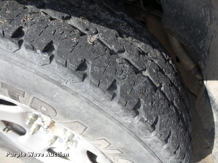 image for item DA3793 2004 Chevrolet Silverado 1500 pickup truck