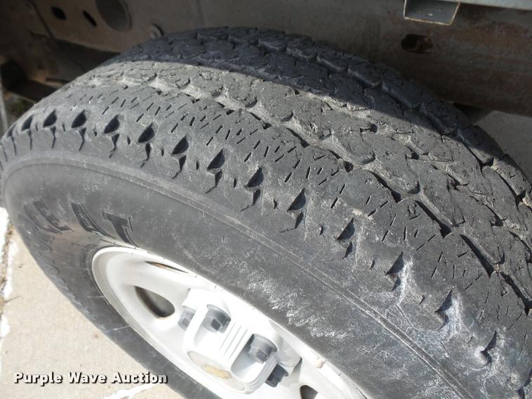 image for item DA3793 2004 Chevrolet Silverado 1500 pickup truck