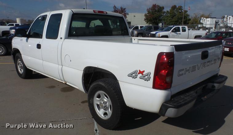 image for item DA3794 2003 Chevrolet Silverado 1500 Ext. Cab pickup truck