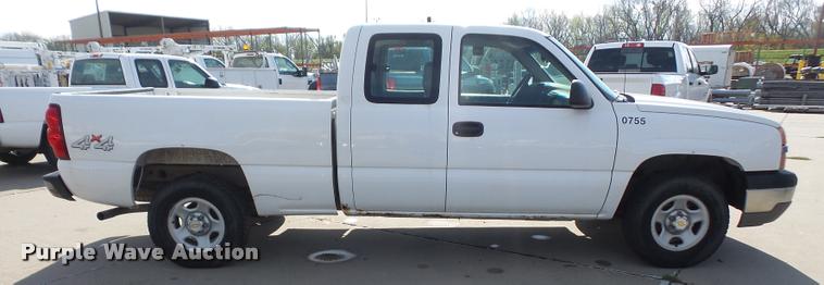 image for item DA3794 2003 Chevrolet Silverado 1500 Ext. Cab pickup truck