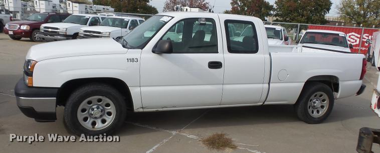 image for item DA3795 2006 Chevrolet Silverado 1500 Ext. Cab pickup truck