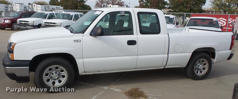 image for item DA3795 2006 Chevrolet Silverado 1500 Ext. Cab pickup truck