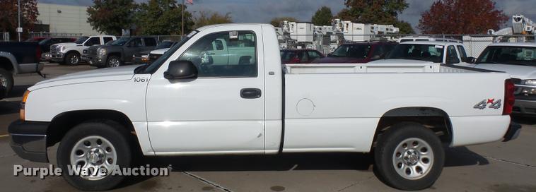 image for item DA3796 2005 Chevrolet Silverado 1500 pickup truck